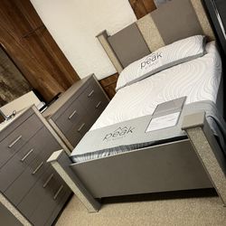 Stunning Stylish Bedroom Suite!