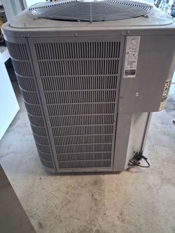 A Carrier 5-ton AC unit.