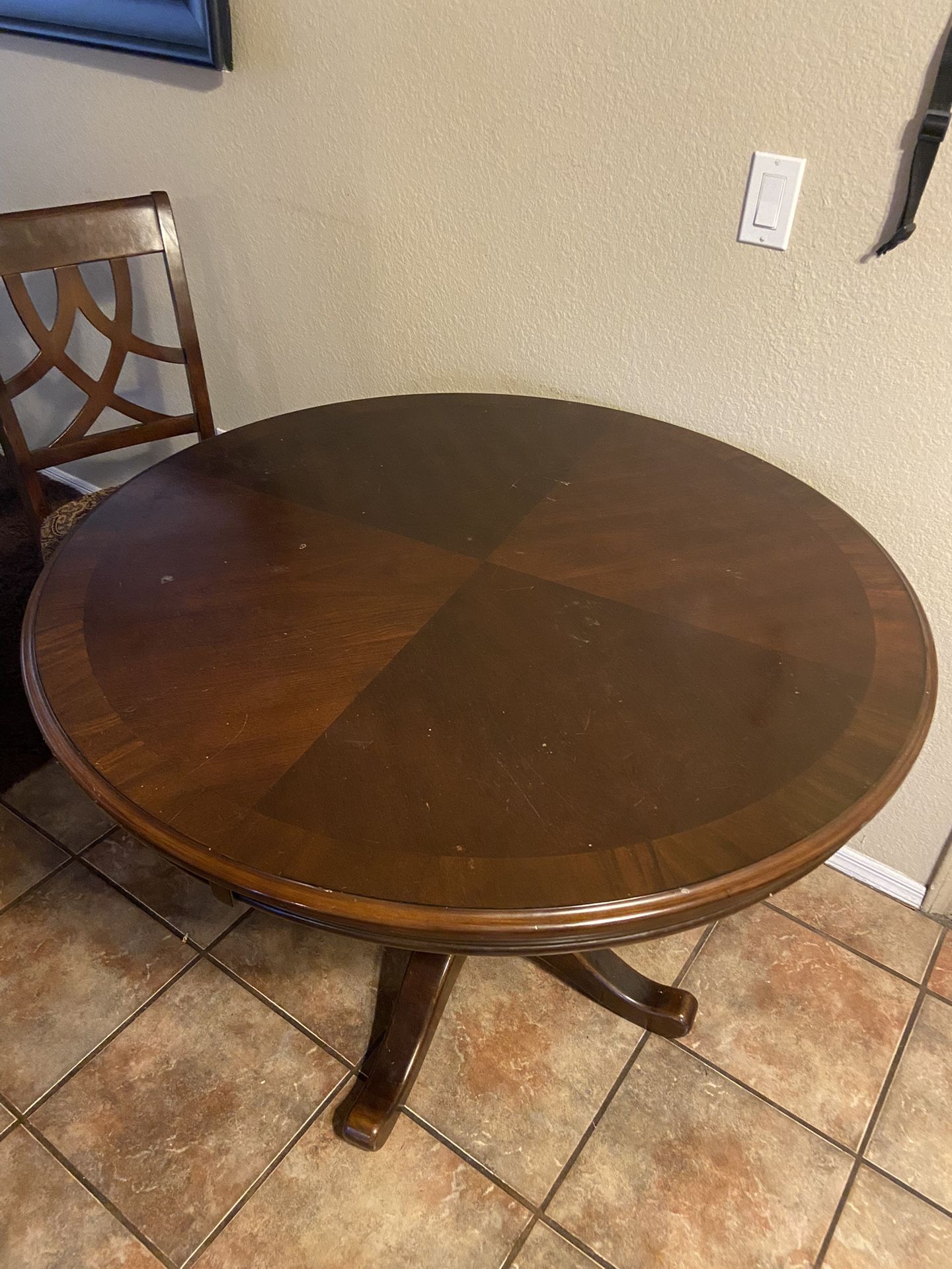 4ft Round Table With 4 Chairs