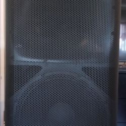 QSC KW 152 Active Speaker 