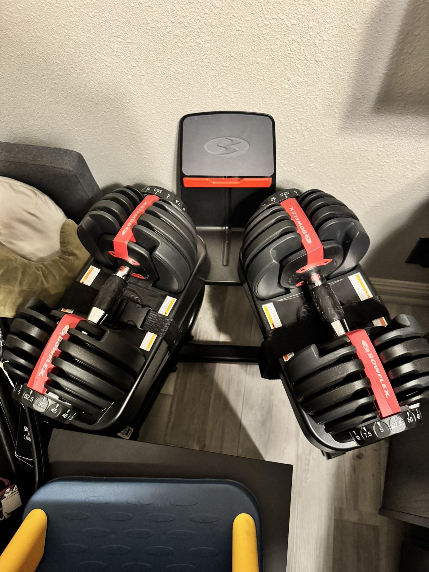 Bowflex Select Tech 552 Dumbbells With Dumbbell Stand