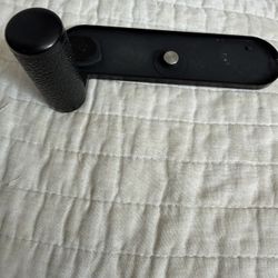 Leica hand grip for Leica M8 or M9 rangefinder cameras, in excellent condition.