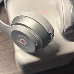 Sandy liang Limited Edition Beats Solo 4
