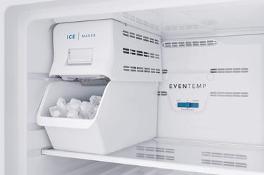 Brand New. Automatic Ice Maker Installation Kit IM117000