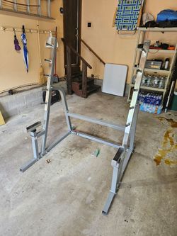 Valor fitness Olympic squat rack