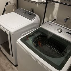 Modern Washer Dryer - like new condition