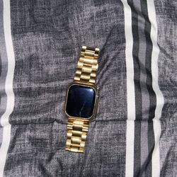 apple watch  rarley used no scratches willing to go lower tryna get gone