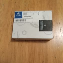 Mercedes Benz A 002 540 06 17 O2 Sensor 