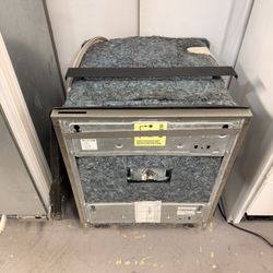 Cove Dishwasher 24”Inch Panel Ready 