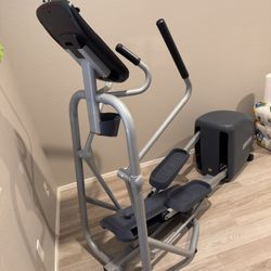 Precor EFX225 Elliptical Machine