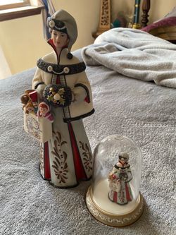 Vintage 1999 Avon Mrs P.F.E Albee figurine