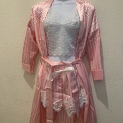 Bathrobo And 4 piece Lingerie Size S-