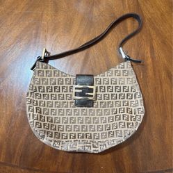 Fendi Zucchino Hobo Baguette Beige