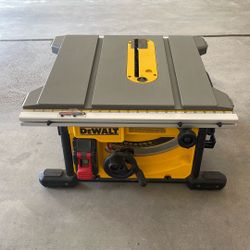 Dewalt 15 Amp Corded Compact Table Saw
