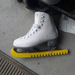 Riedell Opal Girls Ice Skates - Size 8 1/8