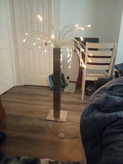 Modern Starburst Branch Floor Lamp