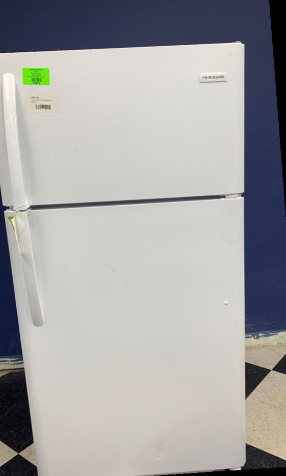 New Frigidaire Refrigerator New  Top freezer