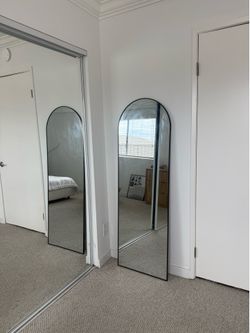 Black Arched Full-Length Floor Mirror