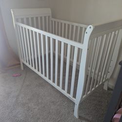 Sturdy Crib + Mattress
