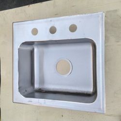 SSTAINLESS STEEL SINK $40.00
