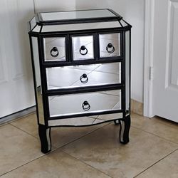 Mirror and Wood Modern Chest Of Drawers