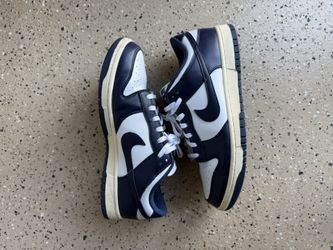 Vintage navy dunks