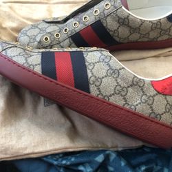 Gucci Size 8.5 Shoes 