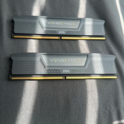 Corsair VENGEANCE 32GB (2 x 16GB) DDR5-5600 PC5-44800 CL40 Dual Channel Desktop Memory Kit CMK32GX5M2B5600C40 - Black