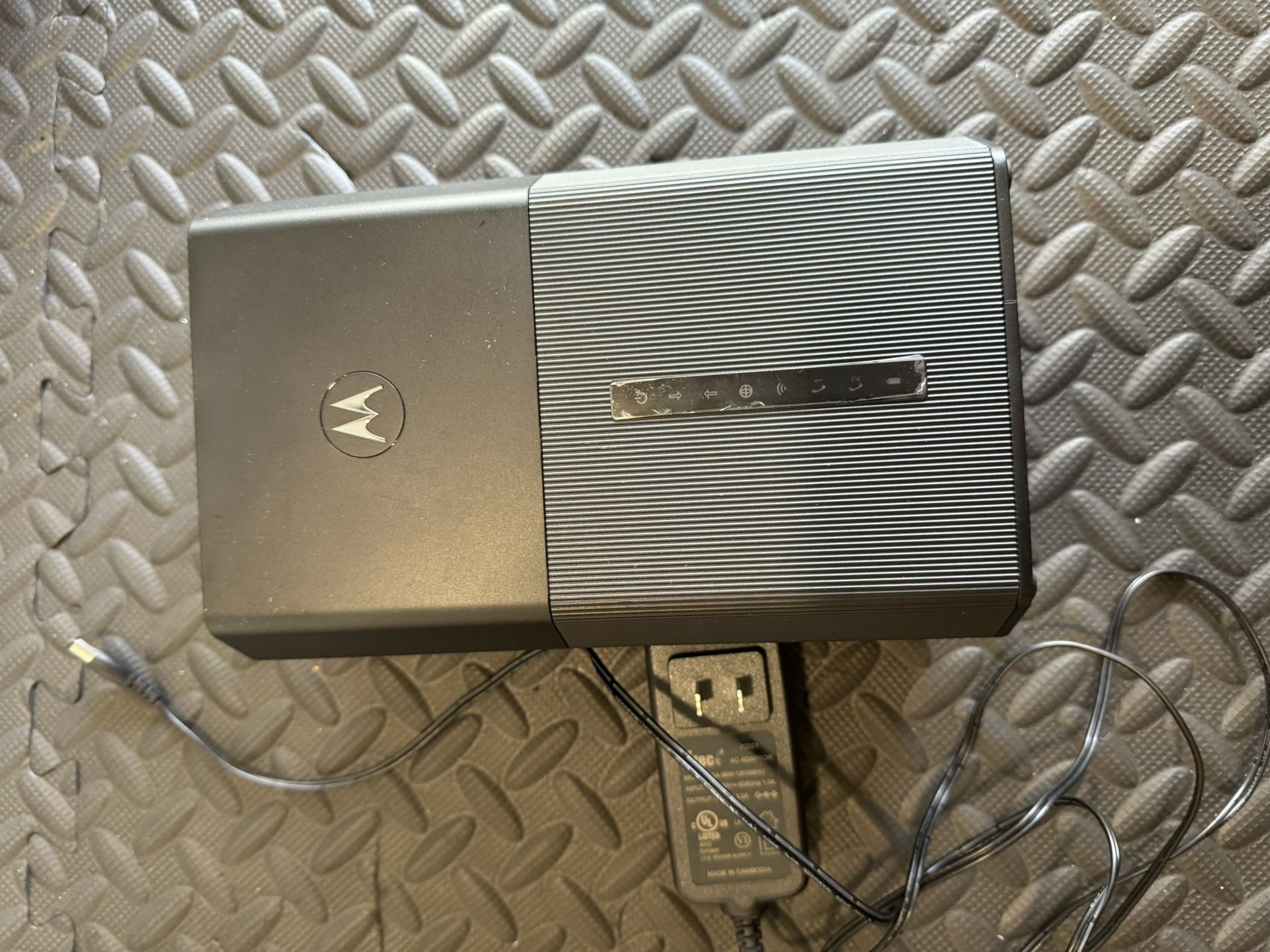 MOTOROLA MT8733 CABLE MODEM WITH VOICE