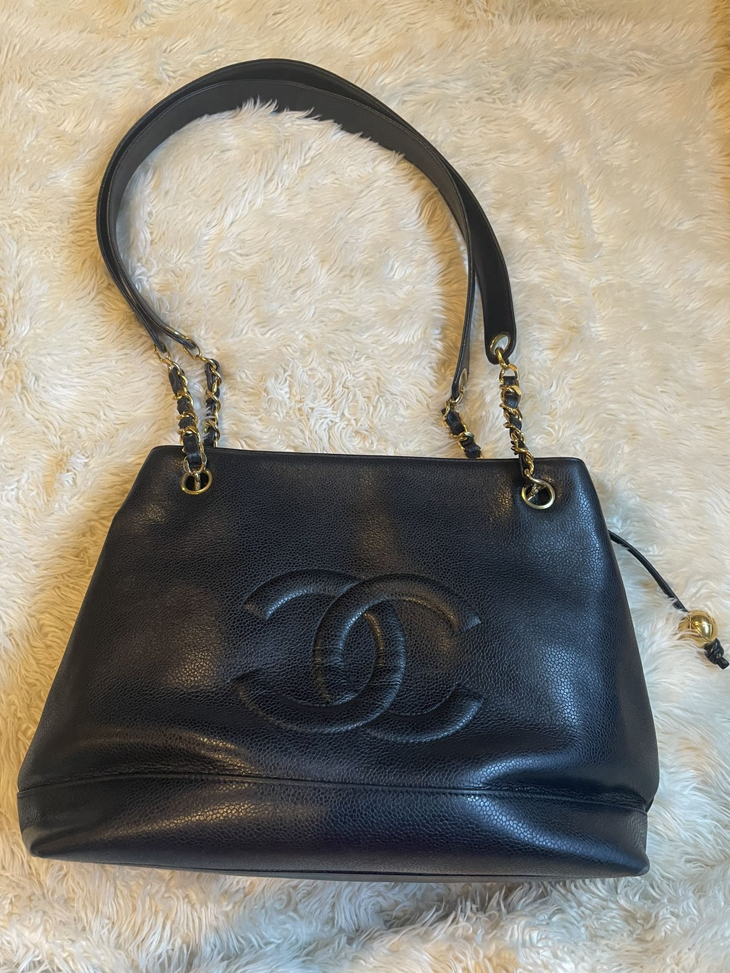 Chanel Tote Caviar