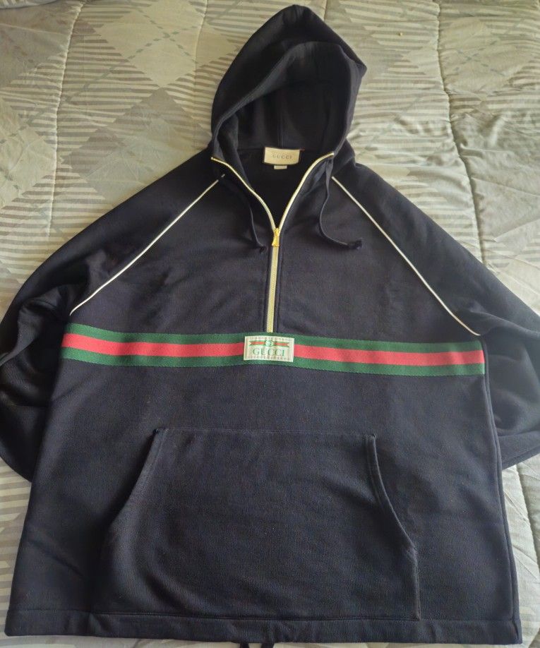 100% Authentic Gucci Hoocie With Web.