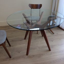 Jensen Round Dining Table (West Elm)