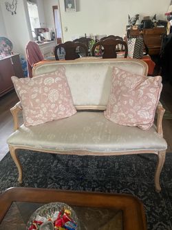 Love seat