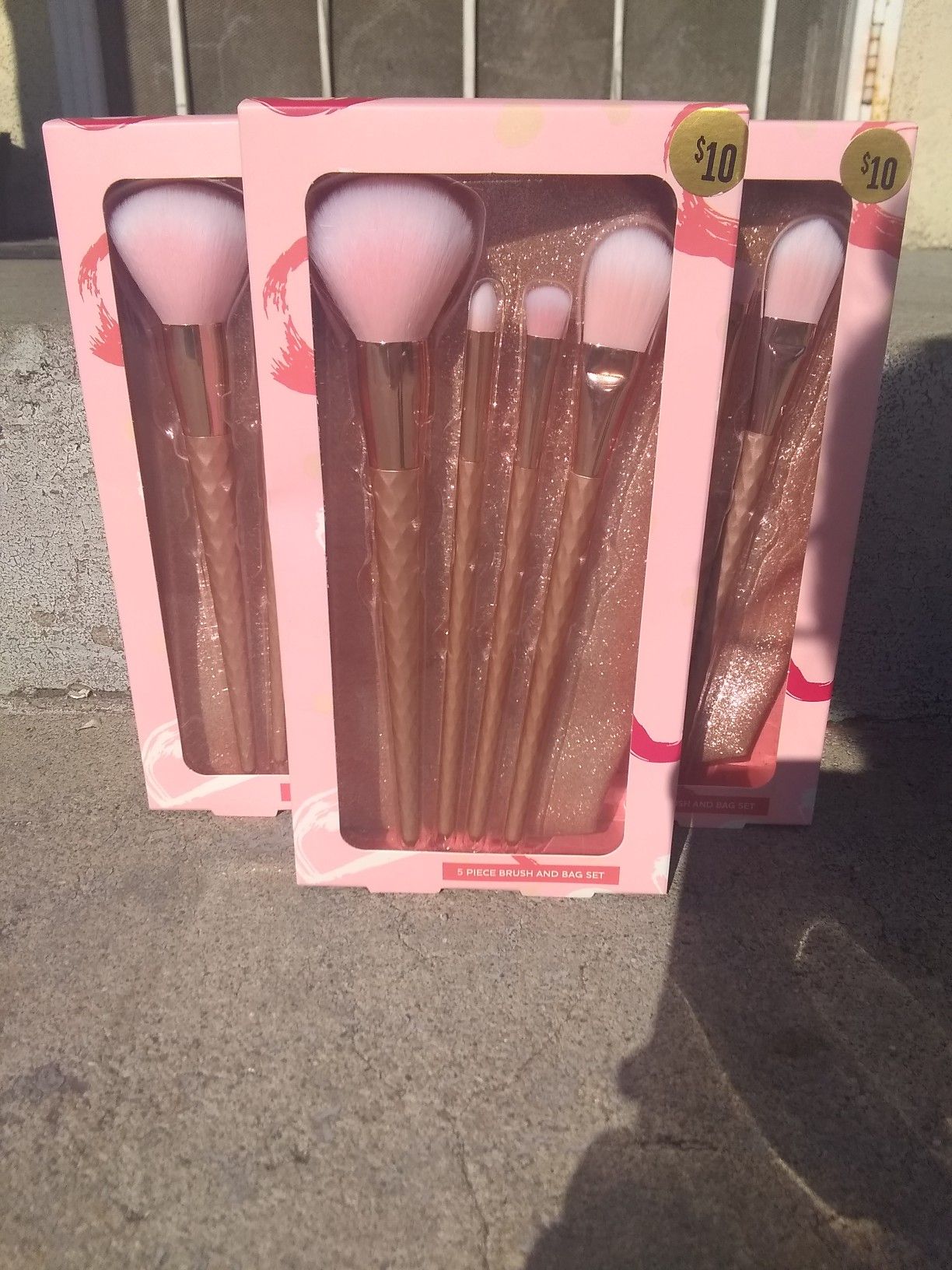 Makeup Brushes $4