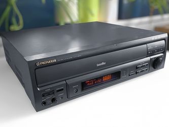 Pioneer CLD-V2600 Industrial LaserDisc player