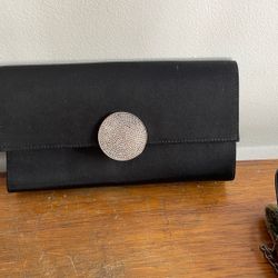 mimi moulin clutch