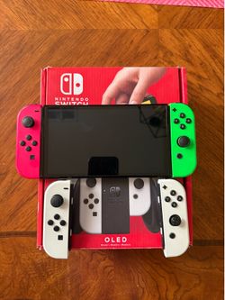 Nintendo Switch OLED Bundle – Extra Joy-Cons Included – Excellent Condition