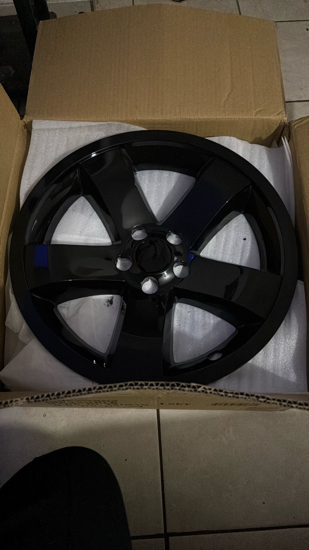 Black alloy Rim covers For Dodge Challenger