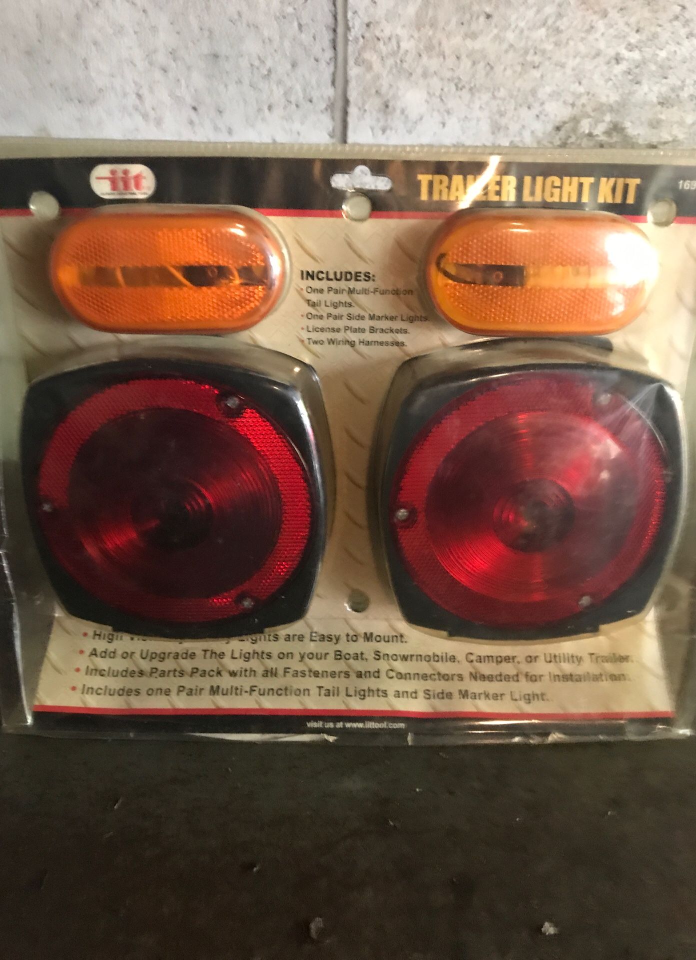 Trailer light kit