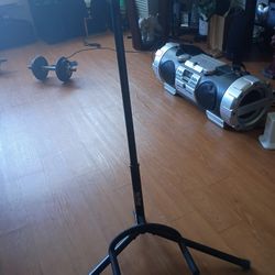 On Stage Guitar Stand.