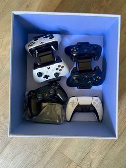 PlayStation & Xbox Controllers (6)
