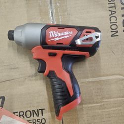 MILWAUKEE IMPACT DRIVER - M12 12V Lithium-Ion Cordless 1/4 in. Hex Impact (Tool-Only)

