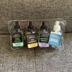 Set of 4 Bath and body works home fragrance refills