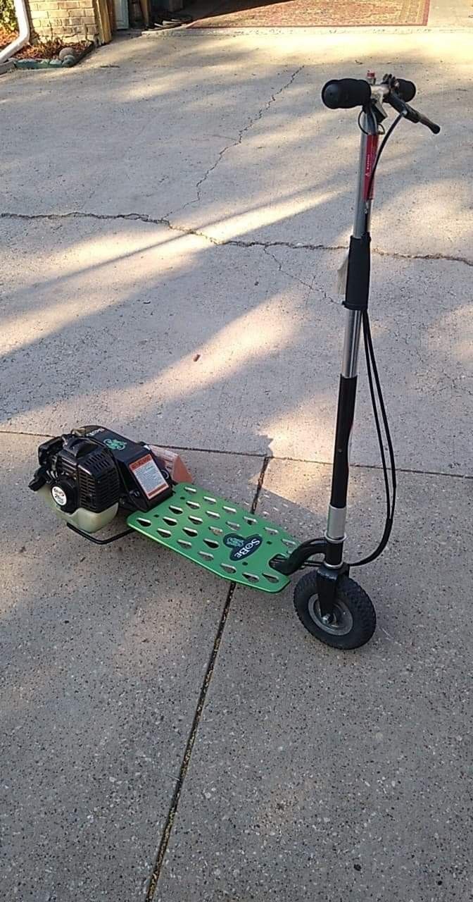 Mosquito 26cc Gas Scooter. $325
