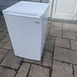 Upright Freezer 3.0 Cubic feet