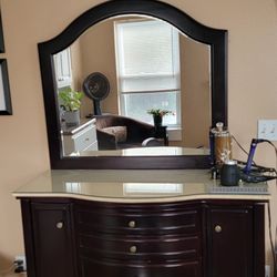 Stylist Station With Mirror