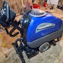 Commodore Windsor 20 Industrial Shampooer 