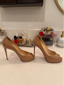 Christian Louboutin Nude Patent Peep Toe Platform Pumps 110mm Heels - size 39.5