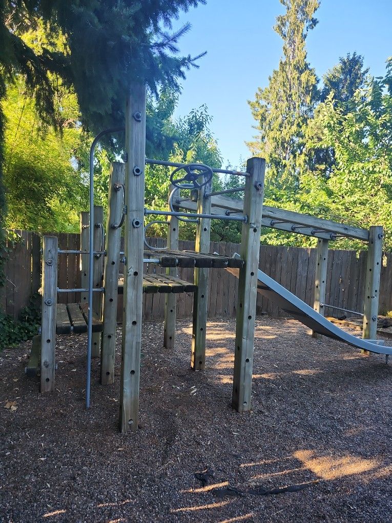 Log /metal Outside Park Gym 