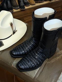 Botas y Sombrero 1,000x
